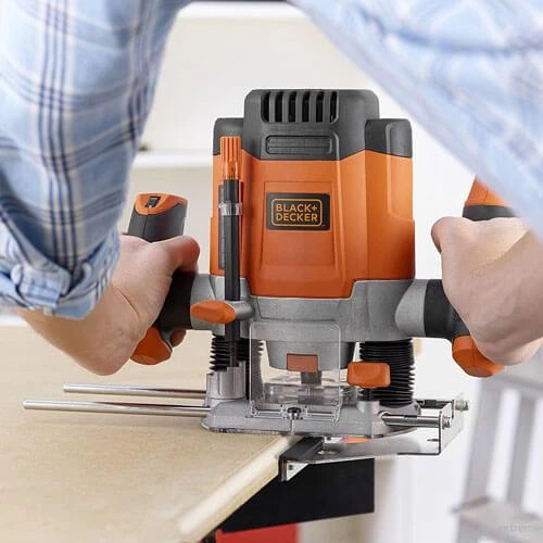 Фрезер мережевий BLACK+DECKER, 1200 Вт, 8000 - 28000 об/хв, цанга 6 - 8 мм, максимальний діаметр фрези - 30 мм, вага 3.37 кг, - изображение 4