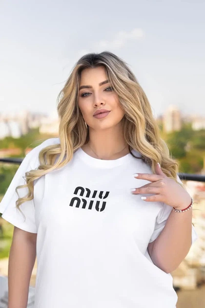 Женская футболка с принтом "MIU" 50-52. Белый - изображение 2