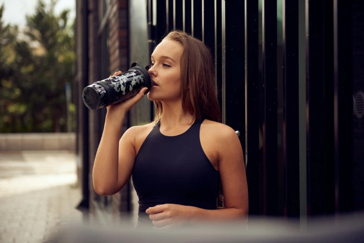 Шейкер спортивний SmartShake Revive 25oz/750ml Camo Black - изображение 8