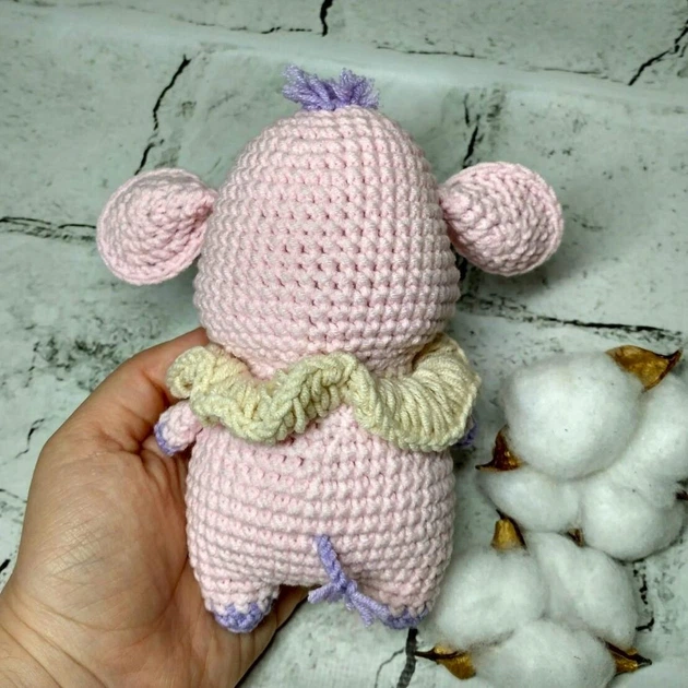 М'яка іграшка ручної роботи в'язана амігурумі Hand Made Слоненя 14 см 202-80-6 - Фото 3 М'яка іграшка ручної роботи в'язана амігурумі Hand Made Слоненя 14 см 202-80-6 - зображення 3
