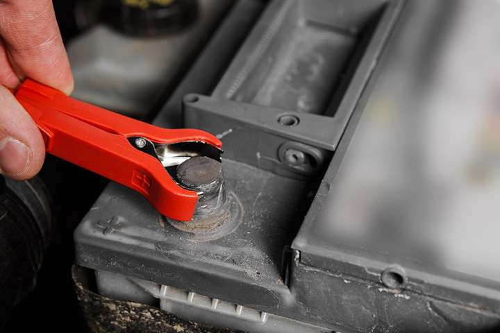 Зарядний пристрій NEO Tools 10 A 160 Вт 3 - 200 Ач для кислотних / AGM / GEL акумуляторів 11-893-1 (5907558495140) - зображення 11