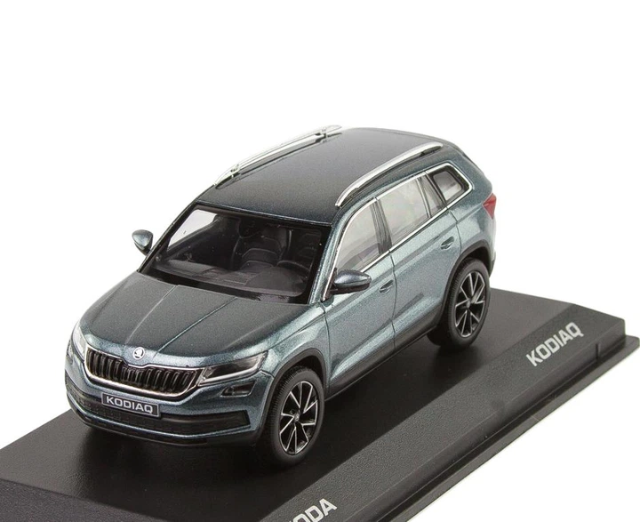 Модель автомобиля Skoda Kodiaq Metal Grey, Scale 1:43 – игрушки с