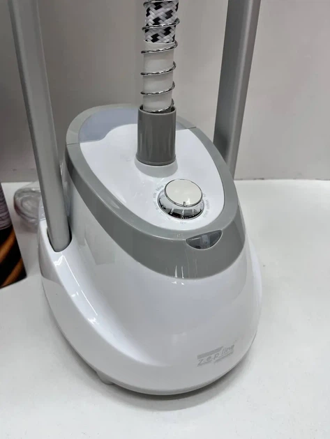 Відпарювач вертикальний для одягу зі стійкою Zepline ZP-129 3000W Білий - изображение 3