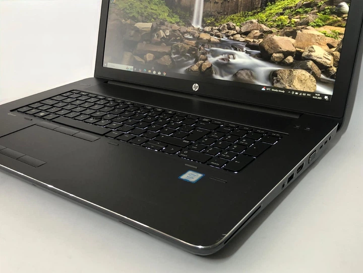 Ноутбук HP ZBOOK 17 G4 - 17,3