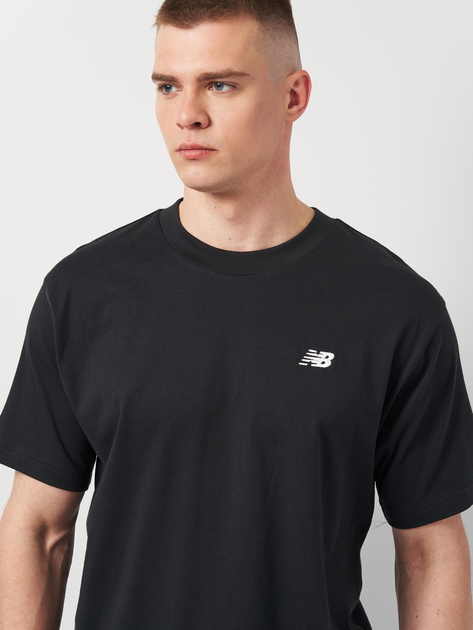 Футболка бавовняна довга чоловіча New Balance Sport Essentials Small Logo MT41509 L Чорна (196941810614) - зображення 4
