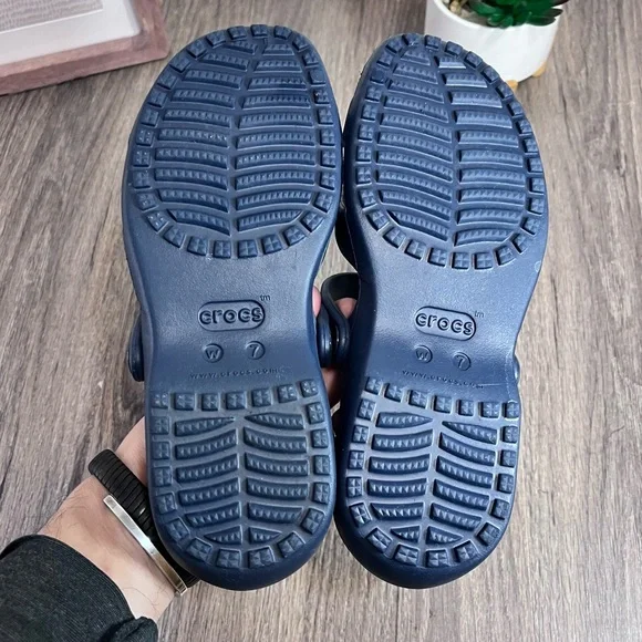 Жіночі сандалі Crocs Meleen Crossband Sandal Navy (42-43, синій) - зображення 2