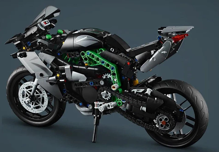 Конструктор LEGO Technic Мотоцикл Kawasaki Ninja H2R 643 деталей (42170) - Фото 3 Конструктор LEGO Technic Мотоцикл Kawasaki Ninja H2R 643 деталей (42170) - изображение 3
