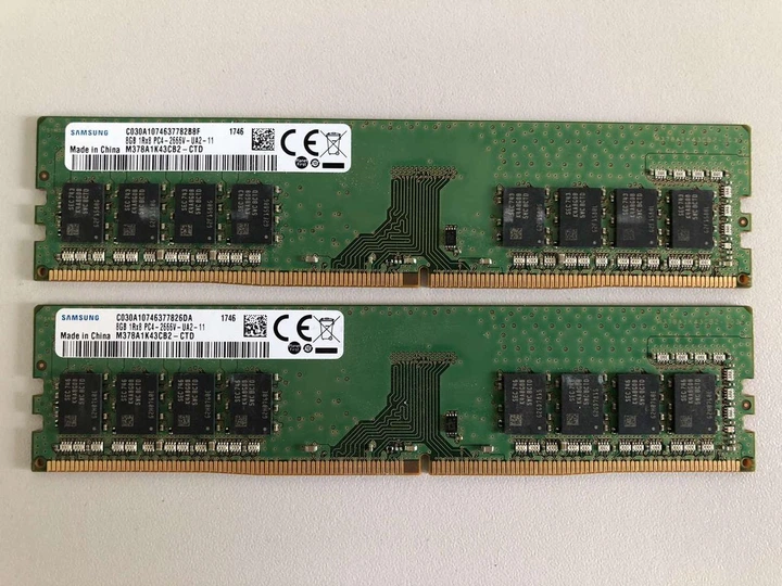 Оперативна пам'ять Samsung 16GB (8+8GB) DDR4 PC4-2666V DIMM б/в