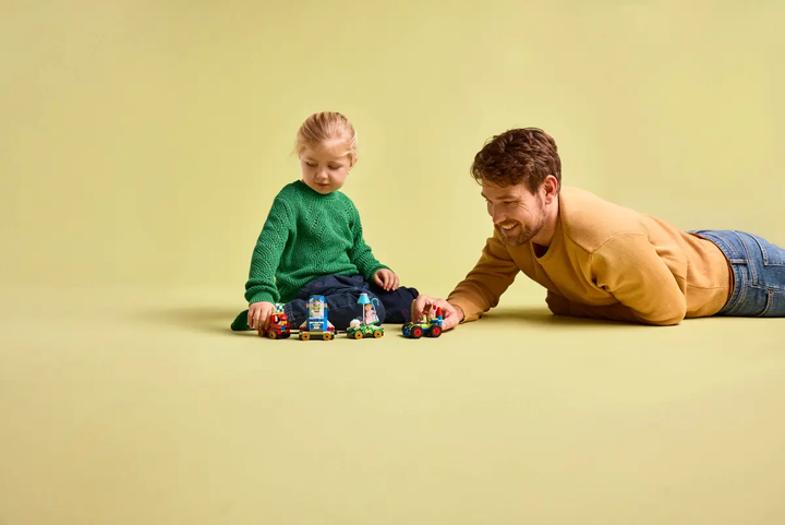 Конструктор LEGO Disney Toy Story Вечірній поїзд та радіокерована машина 206 елементів (43264) - зображення 9