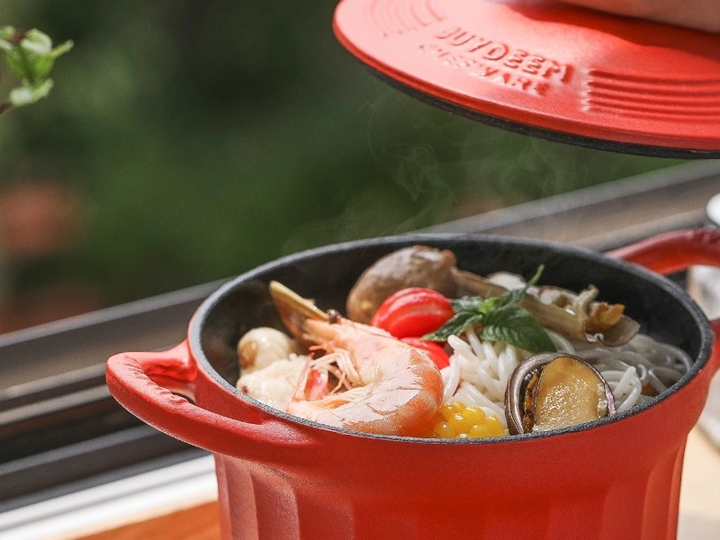 Garnek do gotowania gęsi Buydeem żeliwny emaliowany Koi Red 1.8 l (6950386610147) - obraz 6