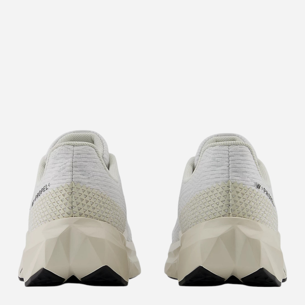 Buty sportowe młodzieżowe chłopięce New Balance FuelCell Propel v5 GPFCPRC5 35.5 (3.5US) Białe (197967880759) - obraz 5