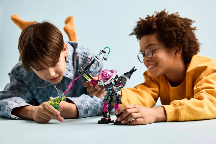 Zestaw klocków LEGO DREAMZzz Mateo kontra mech Cybermózgowca 368 elementów (71495) - obraz 9