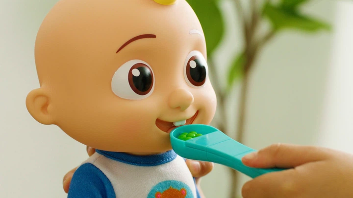 Інтерактивна іграшка CoComelon Roto Plush Джей Джей зі звуком - изображение 9