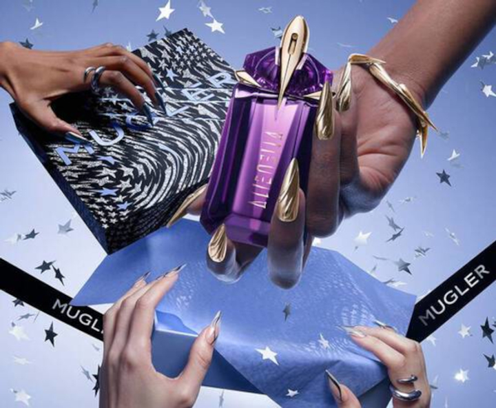 Набір для жінок Mugler Alien Парфумована вода 30 мл + Гель для душу 50 мл + Лосьйон для тіла 50 мл (3614274330151) - зображення 5