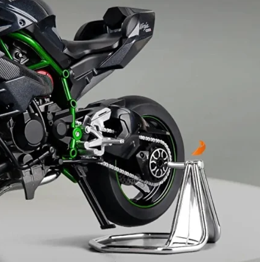 Модель мотоцикла мінікопія Kawasaki Ninja H2R створена в масштабі 1:9 - зображення 4