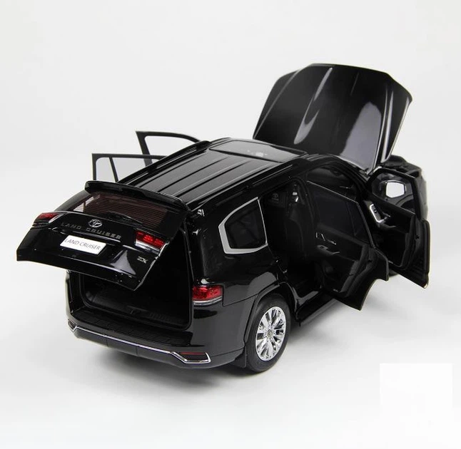 Модель автомобиля Toyota Land Cruiser LC300 ZX 2024 Black by LCD