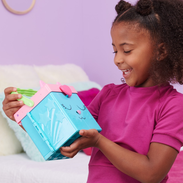 Zestaw do zabawy Spin Master Gabby's Dollhouse Gabby's Girl Dress-Up Closet 6064153 (778988380932) - obraz 5