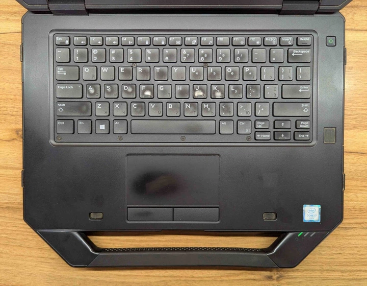 Защищенный ноутбук Dell Latitude 14 Rugged 5414 / 14" (1920x1080) IPS / Intel Core i7-6600U (2 (4) ядра по 2.6 - 3.4 GHz) / 16 GB DDR4 / 512 GB SSD / Intel HD Graphics 520 / Fingerprint / Windows 10 б/у - Фото 3 Защищенный ноутбук Dell Latitude 14 Rugged 5414 / 14" (1920x1080) IPS / Intel Core i7-6600U (2 (4) ядра по 2.6 - 3.4 GHz) / 16 GB DDR4 / 512 GB SSD / Intel HD Graphics 520 / Fingerprint / Windows 10 б/у - изображение 3
