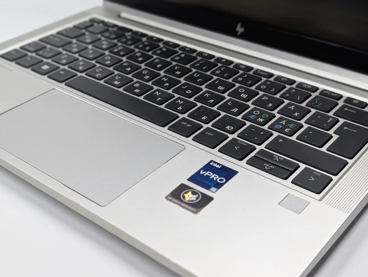 Ноутбук HP EliteBook 630 G9, i5-1245U.13.3 IPS FHD / 16 gb / 512