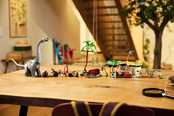 Конструктор LEGO Jurassic World На стежці титанозавра та раптора, 582 ел. 76972 (5702017812786) - зображення 8