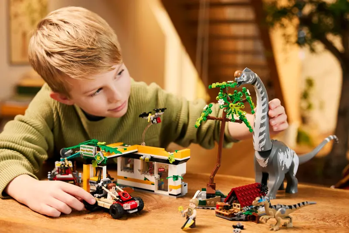 Конструктор LEGO Jurassic World На стежці титанозавра та раптора, 582 ел. 76972 (5702017812786) - зображення 9
