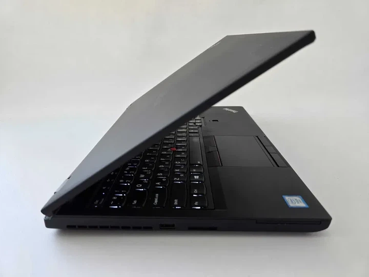 Ноутбук Lenovo ThinkPad P52 Xeon E-2176M/Quadro P2000/RAM 16GB/SSD 256GB Б\В - зображення 5