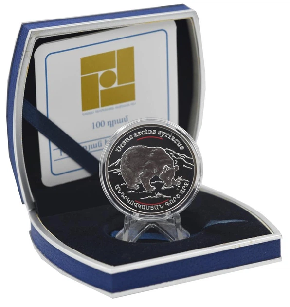 Монета Армения 100 драм 2006 Серебро UNC Животное - Бурый медведь (Ag 925, 28,28 грамм) - Фото 1 Монета Армения 100 драм 2006 Серебро UNC Животное - Бурый медведь (Ag 925, 28,28 грамм) - изображение 1