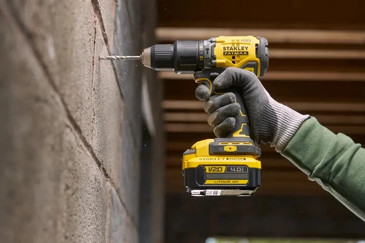 Зарядний пристрій та 1 акумулятор Stanley FATMAX V20, 18В, 4Ач, час зарядки 120 хв SFMCB14M1 - Фото 4 Зарядний пристрій та 1 акумулятор Stanley FATMAX V20, 18В, 4Ач, час зарядки 120 хв SFMCB14M1 - зображення 4