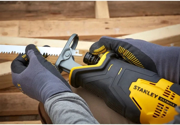 Пила шабельна акумуляторна Stanley FatMax 18В (V20) Li-Ion, 3000 ход/хв SFMCS300B - Фото 3 Пила шабельна акумуляторна Stanley FatMax 18В (V20) Li-Ion, 3000 ход/хв SFMCS300B - зображення 3
