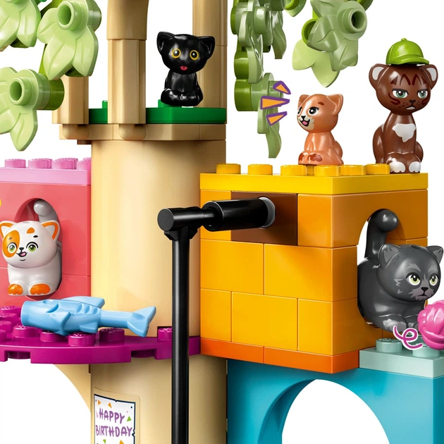Конструктор LEGO Friends Кошачий день рождения и домик на дереве 321 деталь (42666) - изображение 6