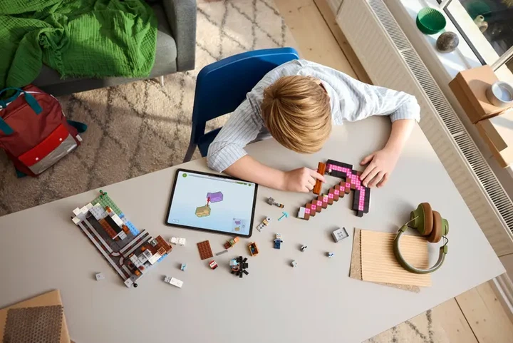 Конструктор LEGO Minecraft Кирковая шахта 530 элементов (21277) - изображение 8