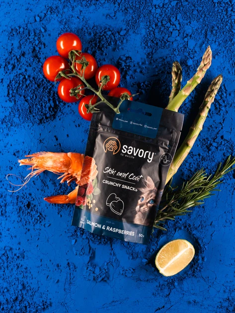 Хрумкі ласощі для котів Savory для здоров'я шкіри та вовни, лосось з малиною, 50 г (4820232631386)A - изображение 7