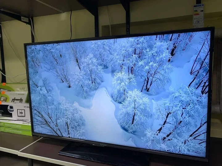Телевізор Panasonic 43" TX-43GXW584 Б/В - изображение 3