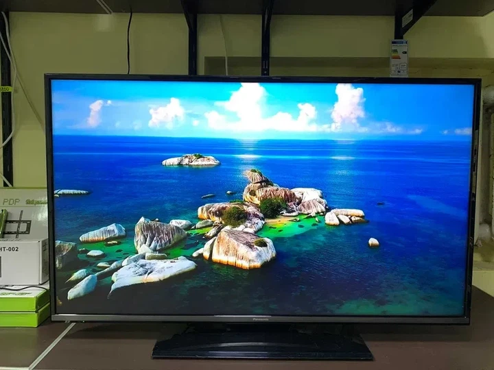 Телевізор Panasonic 43" TX-43GXW584 Б/В - изображение 4