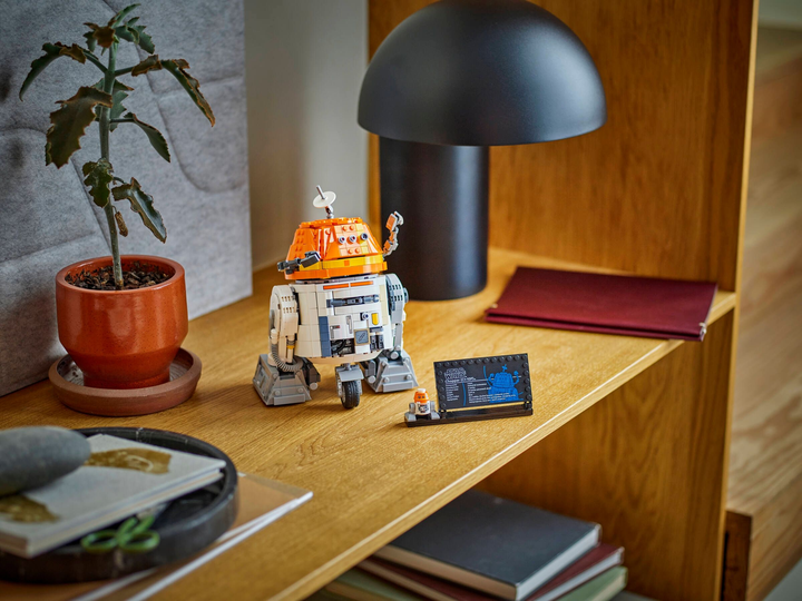 Klocki konstrukcyjne LEGO Star Wars Droid astromechaniczny Chopper C1-10P 1039 elementów (75416) - obraz 12