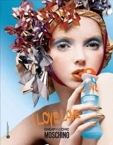 Moschino I Love Love Туалетна вода для жінок, 50 мл - Фото 3 Moschino I Love Love Туалетна вода для жінок, 50 мл - зображення 3
