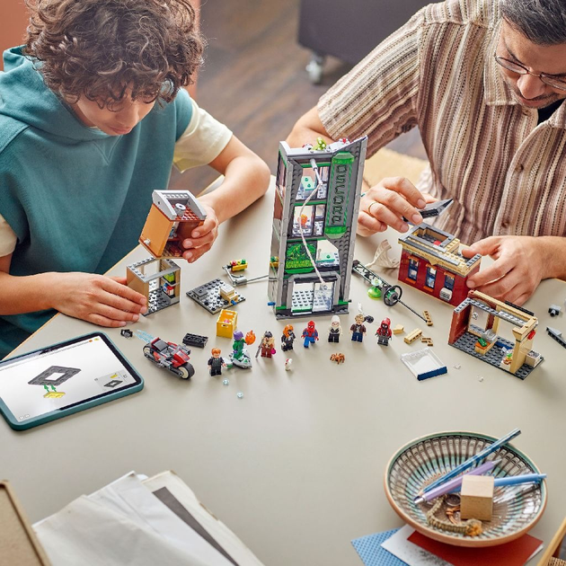 Конструктор LEGO Marvel Людина-павук та Оскорп 808 деталей 76324 (5702017817965) - зображення 6