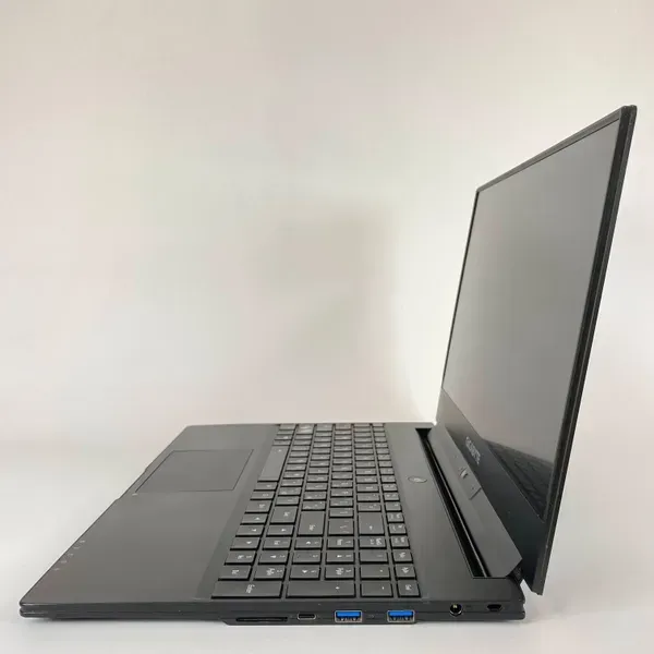 Ігровий ноутбук Gigabyte Aero 15 P65 / 15.6" (1920x1080) IPS / Intel Core i7-7700HQ (4 (8) ядра по 2.8 - 3.8 GHz) / 16 GB DDR4 / 512 GB SSD / nVidia GeForce GTX 1060, 6 GB GDDR5, 192-bit / USB Type-C / HDMI б/в - зображення 5