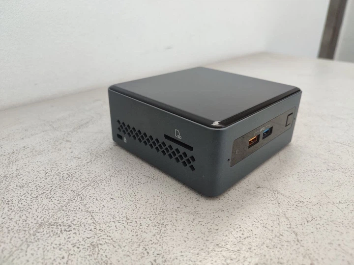 Неттоп Intel NUC (NUC7JY) USFF / Intel Celeron J4025 (2 ядра по 2.0 - 2.9 GHz) / 4 GB DDR4 / 128 GB SSD / Intel UHD Graphics 600 / Wi-Fi / Bluetooth б/у - изображение 3