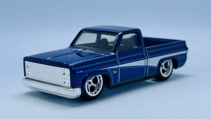 Машинка Базовая Hot Wheels '83 Chevy Silverado Super Treasure Hunt