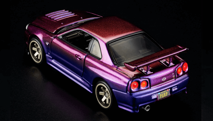 Машинка Premium Hot Wheels Nissan Skyline GT-R (BNR34) Red Line