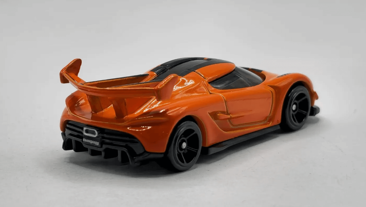 Машинка Базовая Hot Wheels 2020 Koenigsegg Jesko Exotics 1:64