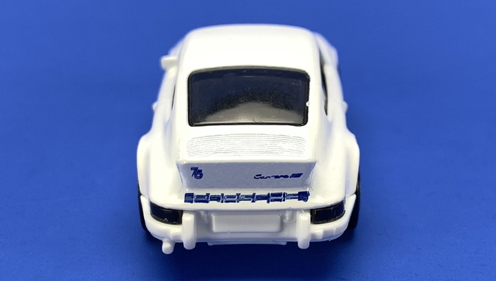 Машинка Базовая Hot Wheels '75 Porsche 911 Carrera RS 2.7 Retro Racers 1:64 HKG42 White 1шт - Фото 7 Машинка Базовая Hot Wheels '75 Porsche 911 Carrera RS 2.7 Retro Racers 1:64 HKG42 White 1шт - изображение 7