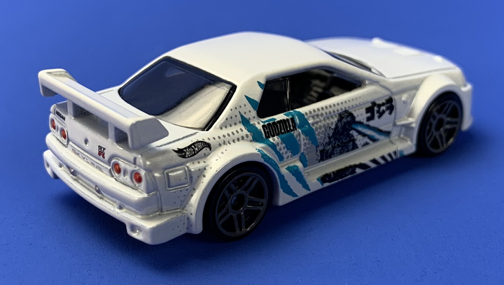 Машинка Базова Hot Wheels Godzilla Nissan Skyline GT-R (R32) J