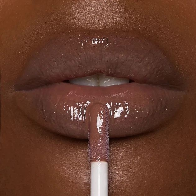 Блеск для губ SKKN BY KIM Nude 06 Lip Shimmer Gloss, Kim Kardashian - Фото 7 Блеск для губ SKKN BY KIM Nude 06 Lip Shimmer Gloss, Kim Kardashian - изображение 7