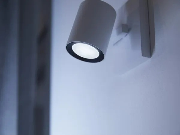 Inteligentna żarówka Philips HueWA 4.2W GU10 1P EU (8720169229976) - obraz 4