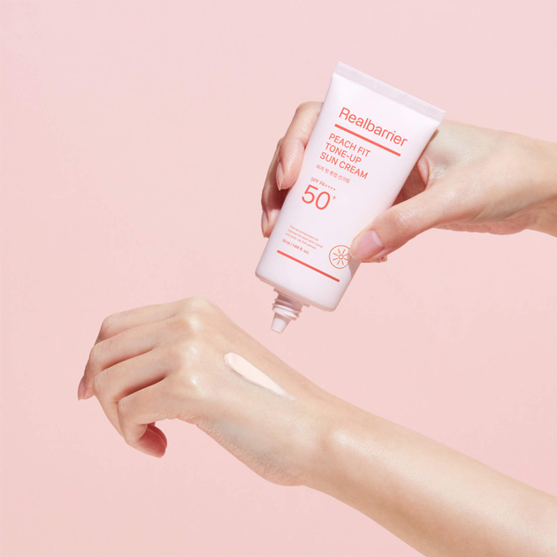 Сонцезахисний крем Real Barrier Peach SPF 50+ PA++++ з освітлювальним ефектом 50 мл (8809911692500) - зображення 3