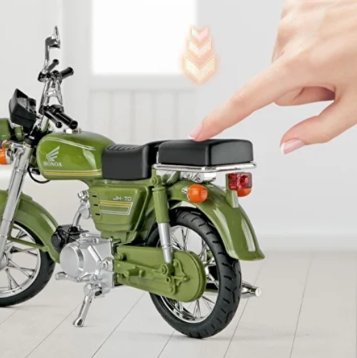 Модель мотоцикла, воспроизводит Honda JH-70 до мельчайших деталей, со световыми и звуковыми эффектами - Фото 5 Модель мотоцикла, воспроизводит Honda JH-70 до мельчайших деталей, со световыми и звуковыми эффектами - изображение 5