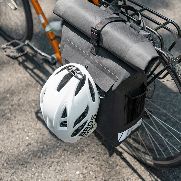 Велосумка RockBros Bike Bag with Backpack Function, Waterproof, with Helmet Attachment 18l Black (30140100001) - зображення 3