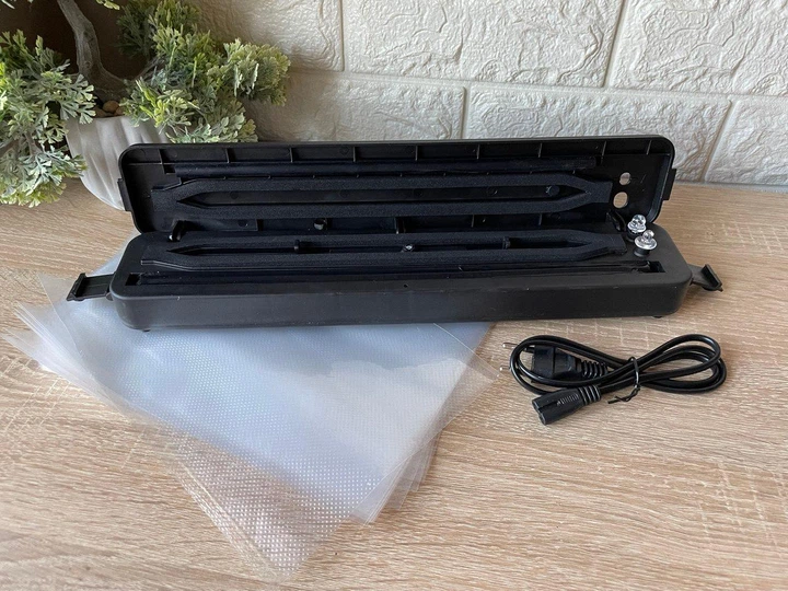Вакууматор Besser Vacuum Sealer бытовой упаковщик для еды + пакеты в комплекте - изображение 4